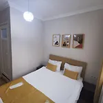 Konut Wooden House Hotell 2*