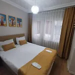 Konut Wooden House Hotel Istanbul